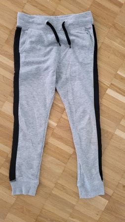 Trainerhosen H&M, Gr 134, kaum getragen