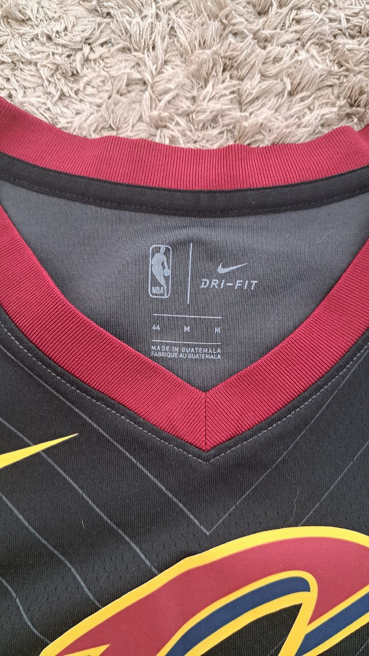 Nike T-shirt: Maillot de basket, taille M – Nuovo (secondo la descrizione) da Meyrin venduto da Zahra011 1