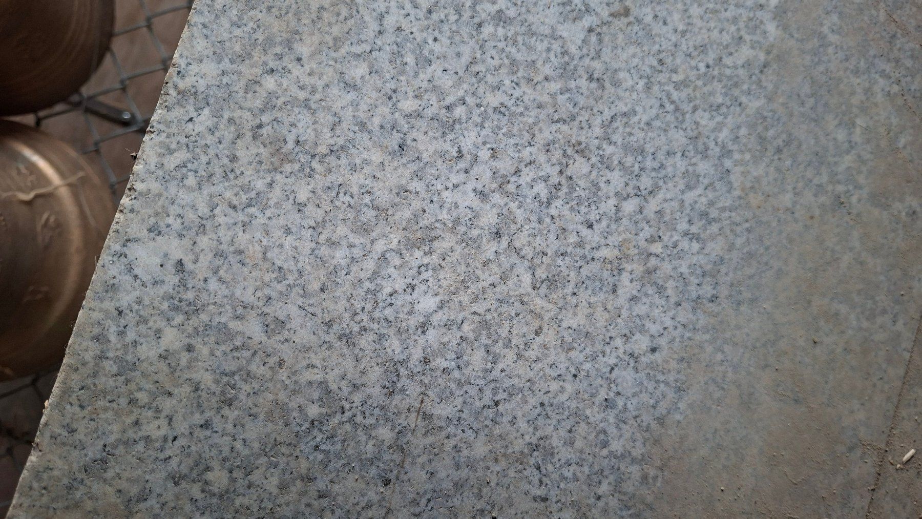 Rivestimenti per pavimenti: Granit Steinplatten 60 x 30 ca. 50m2 – Usato da Wilen b. Wil venduto da Kuss03