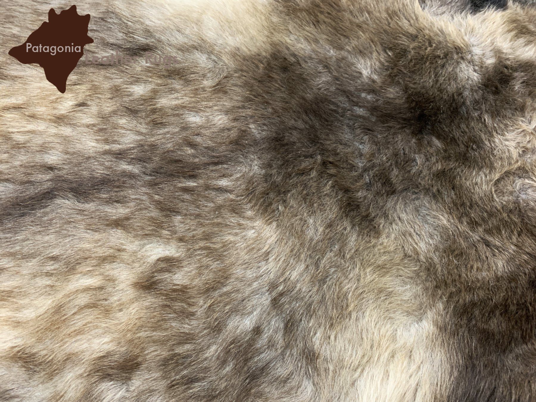 Tappeti: Neuseeland Lammfell Teppich – Nuovo e nell'imballaggio originale da Arbedo venduto da patagonialeatherrugs 2