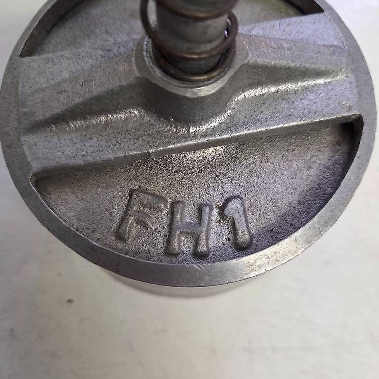Appareils de cuisine: Hamburger Presse Former 9cm – D'occasion à Flums par Cooker 3