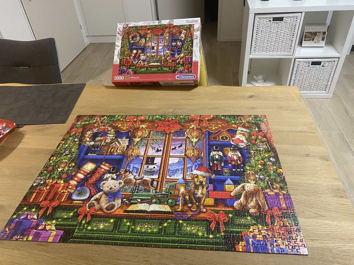 Clementoni Puzzles: Puzzle Christmas Toy Shop 1000 – Gebraucht aus Laupersdorf von eliza23