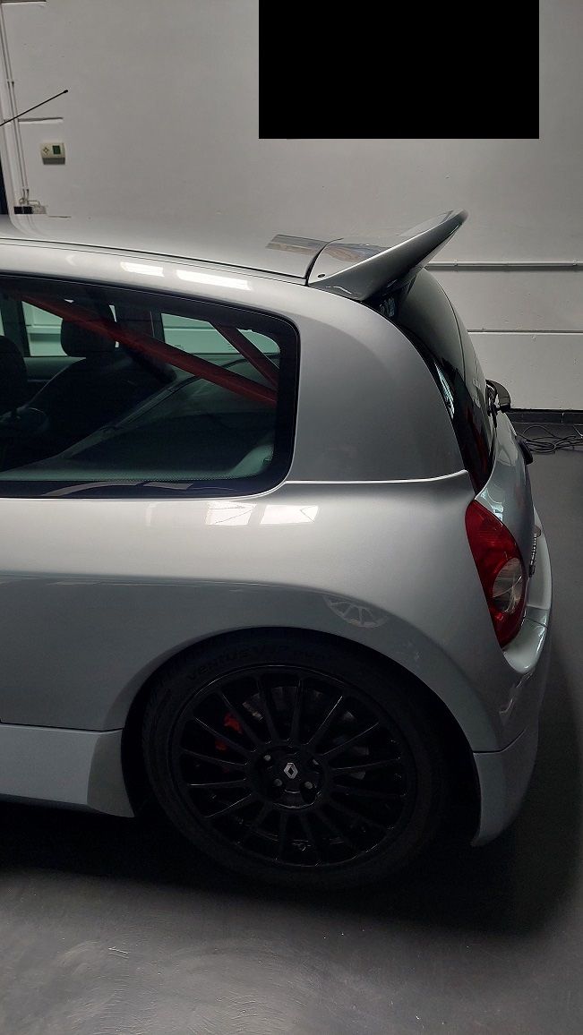 Renault Tutti pezzi di ricambio auto: Dachspoiler Renault Clio V6 Phase 1 – Usato da Bettlach venduto da Mondial8 1