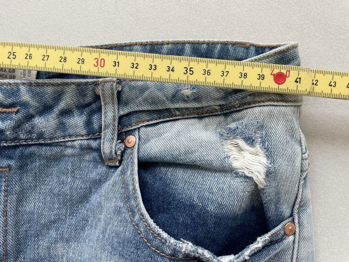 Jeans: Jeans Shorts Gr M – Usato da Rüti ZH venduto da kar_xx9l 1