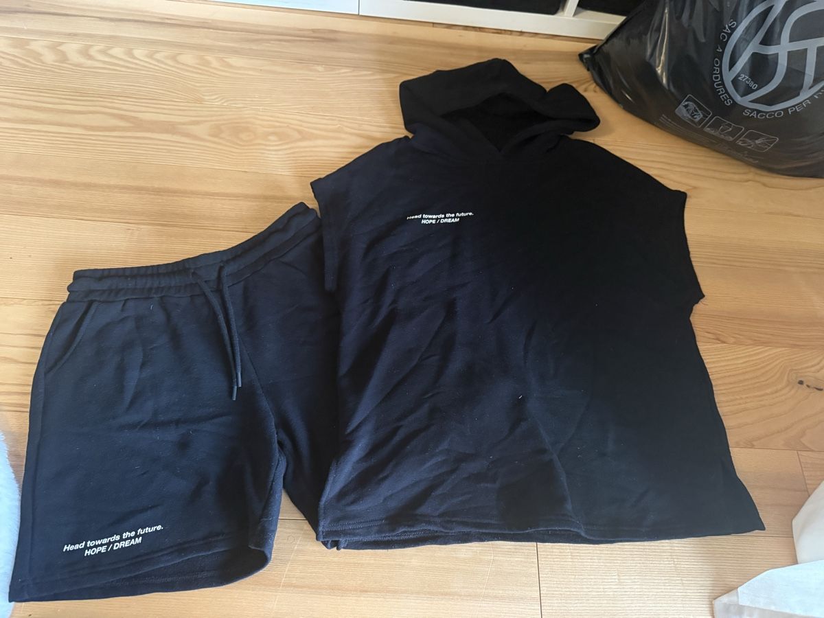 Lotti di vestiti: Shorts und shirt set – Usato da Itingen venduto da jessi811