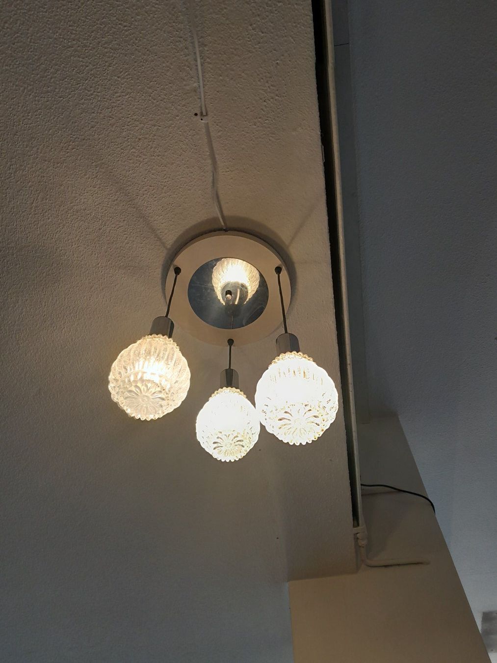 Kronleuchter & Deckenlampen: Vintage Hängelampe / Deckenlampe / Kaskadenlampe – Gebraucht aus Männedorf von Bel-view 3
