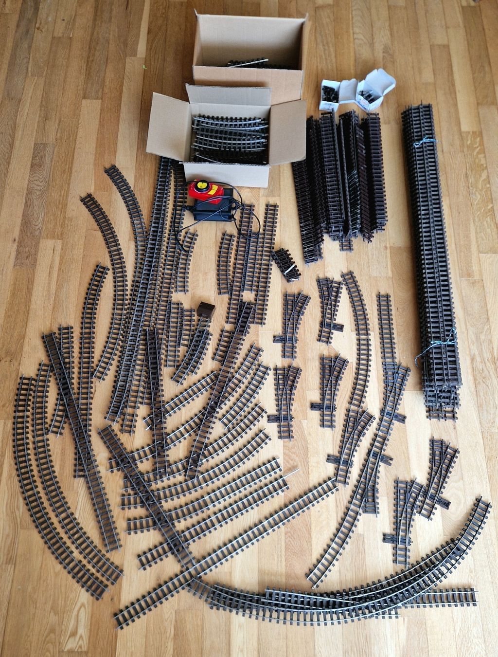 Roco Modelleisenbahnen: Roco Alpine Line Spur 0m Restposten – Gebraucht aus Jona von CPeti