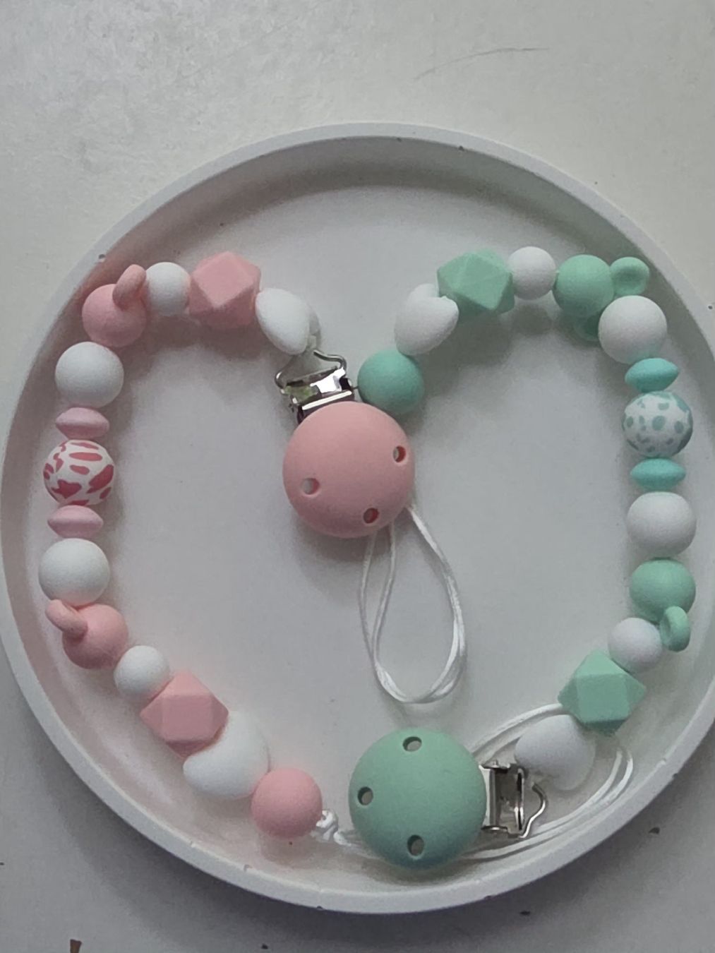 Succhiotti & catenelle porta ciuccio: Pacifier Clip Silicone Beads – Nuovo (secondo la descrizione) da Romont FR venduto da mar_8lw6