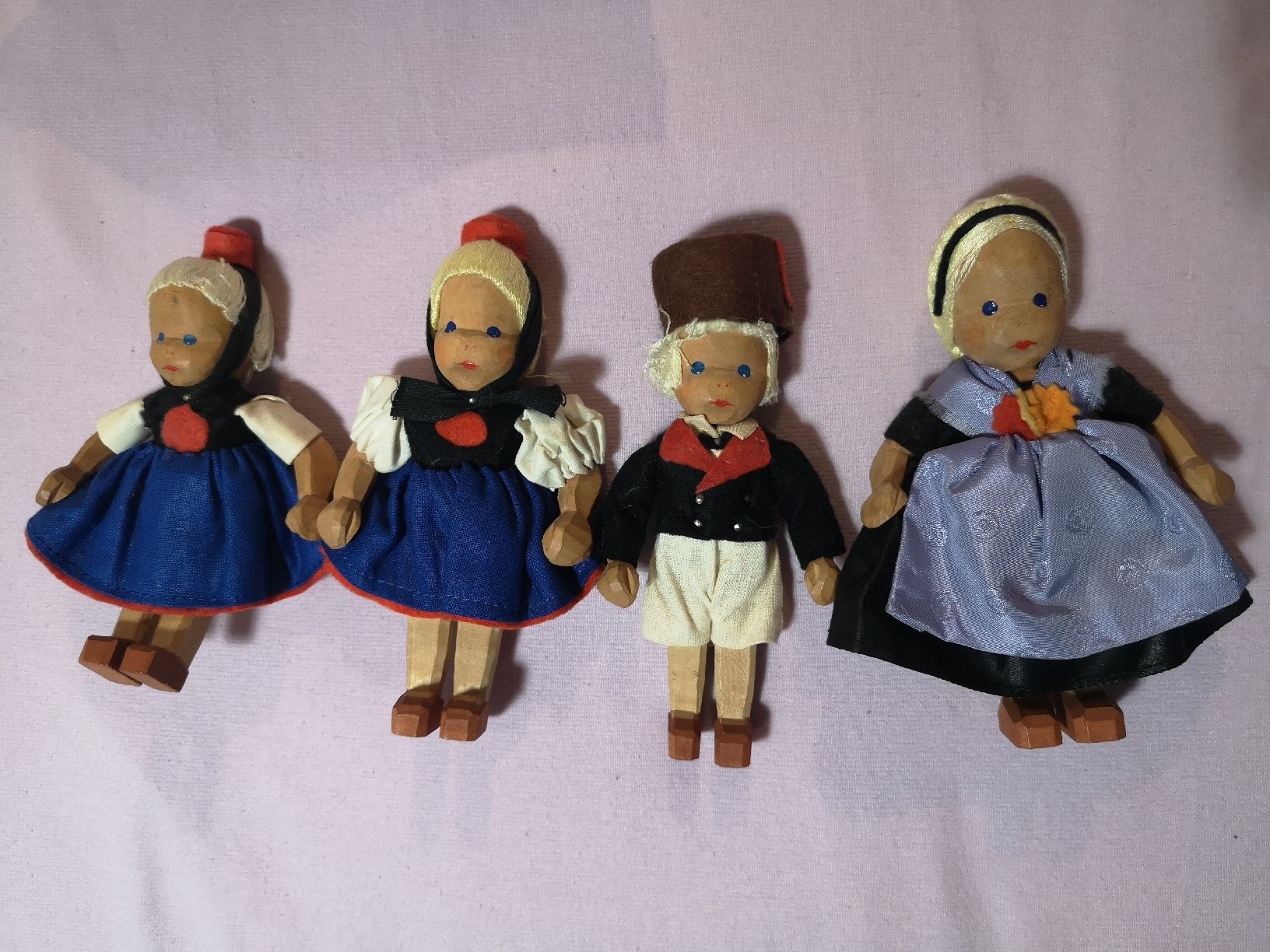 Bambole: LOTTE SIEVERS HOLZPUPPEN – Usato da MUEHLEBERG venduto da Cocolinette
