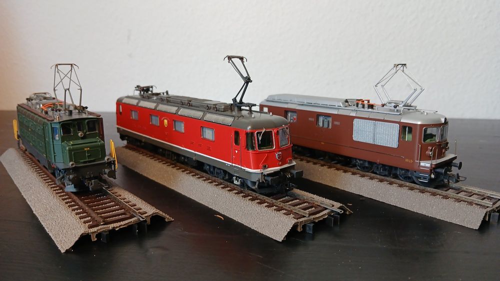 Roco Modelleisenbahnen: Modelleisenbahn Roco H0 DC Konvolut neuwertig – Gebraucht aus Zürich von danilu1956