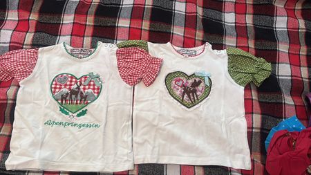 2 süsse Trachtenshirts Gr. 86