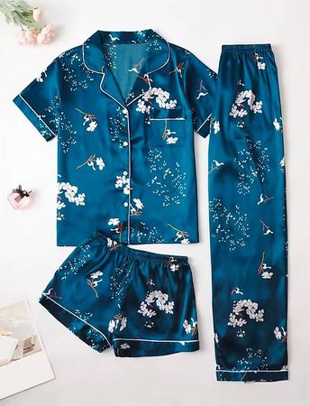 Pigiama in raso blu con fiori