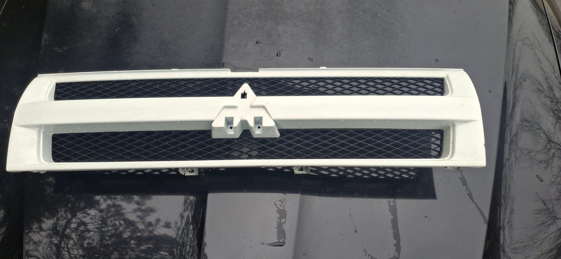 Mitsubishi Autos: Mitshubishi vront Grill – Neuf (Voir description) à Kyburg par JBMNT2020