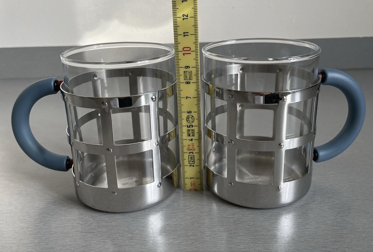 Alessi Tazze: 2 Alessi Michael Graves Teetassen mit blauem Griff, Glas. – Usato da St. Moritz venduto da cri_h9tt 2
