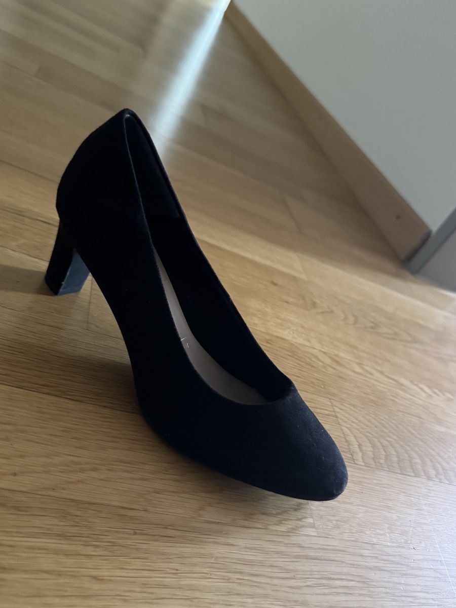 Tamaris Damenschuhe: Tamaris Pumps, schwarz – Neu (gemäss Beschreibung) aus Aarau von sug_b6fr 1