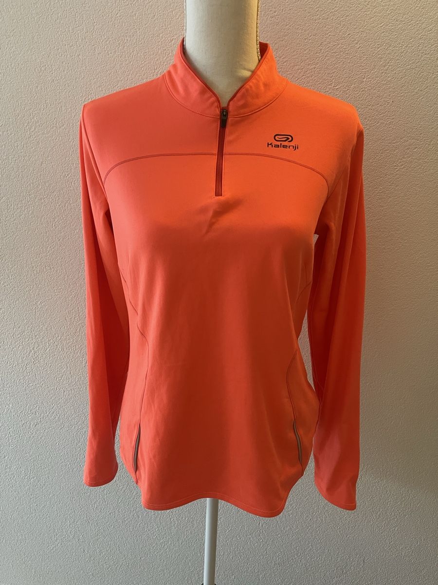 Decathlon Top: Haut sport – Usato da St-Pierre-Clages venduto da Largomuch