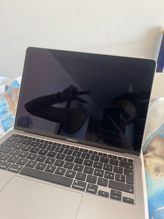 MacBook Air with Apple M1 chip 13-inch | Kaufen auf Ricardo