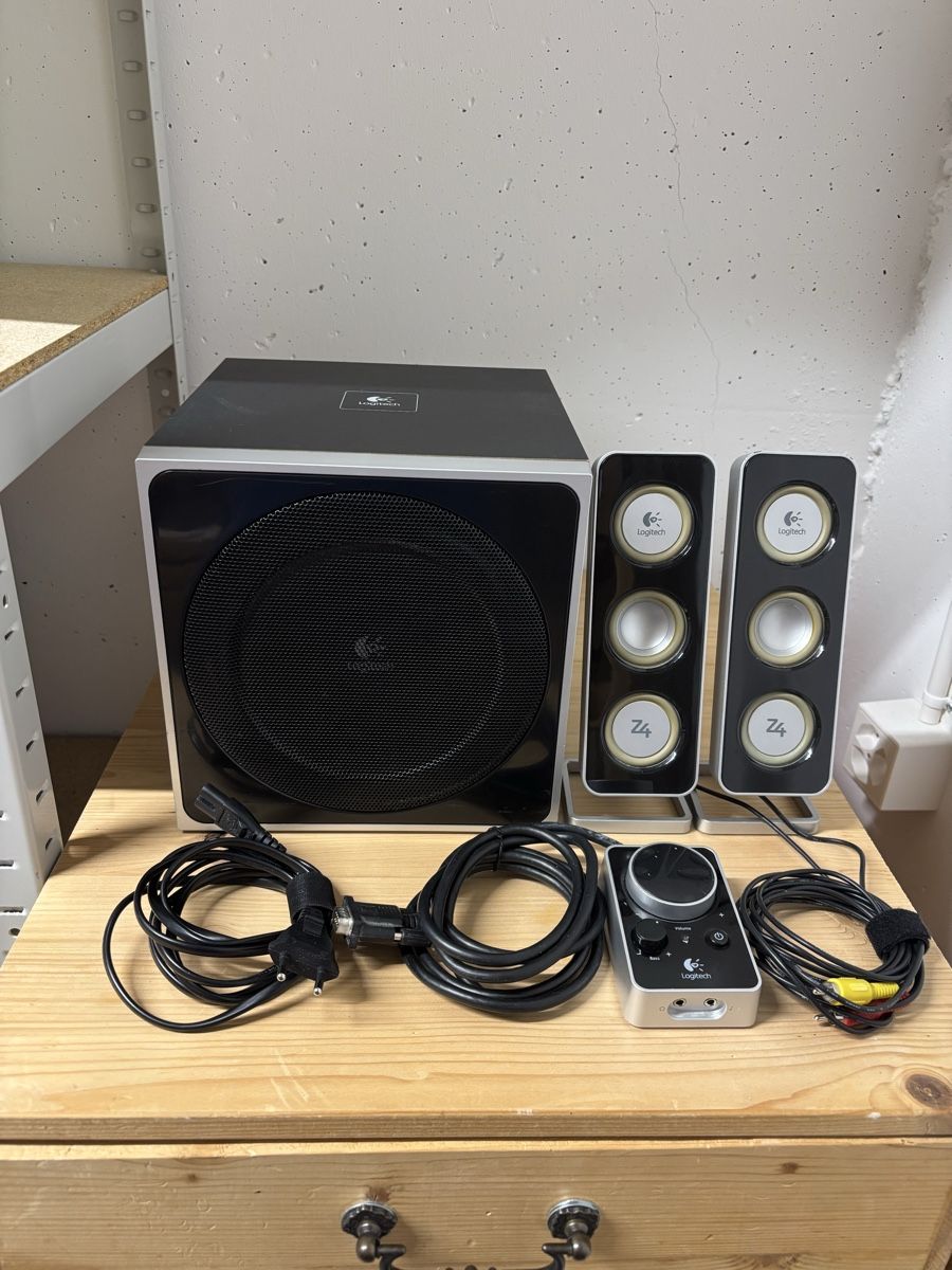 Logitech Lautsprecher: Logitech Z4 Soundsystem 2.1 mit 40 Watt RMS – Gebraucht aus Sarnen von Alleniver7 4
