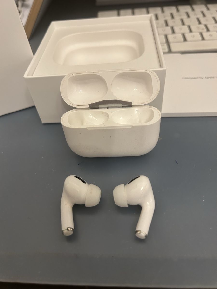 Apple Kopfhörer: Air pods pro – Gebraucht aus Allschwil von selake990673 1