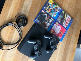 PlayStation 4 + 2 manettes +4 jeux + 1x câble HDMI