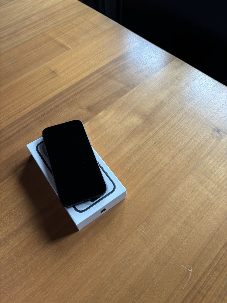 Apple Telefoni cellulari / Smartphones: Apple iPhone 15 128GB – Usato da Arbon venduto da tho_kwl5 1