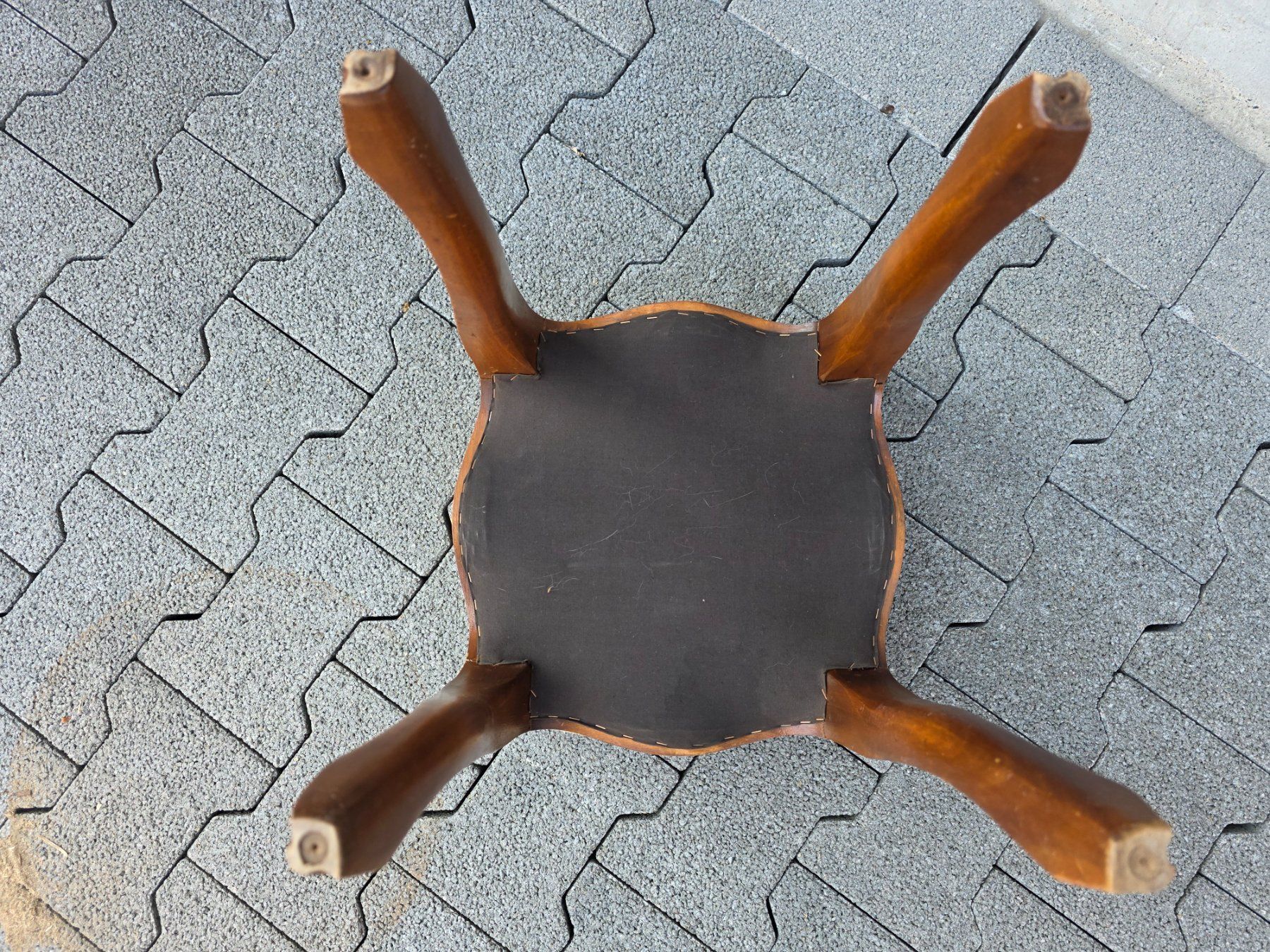 Tabourets: Vintage Hocker Schemmel Polster Sessel Stuhl – D'occasion à Walterswil BE par Lonitti 5