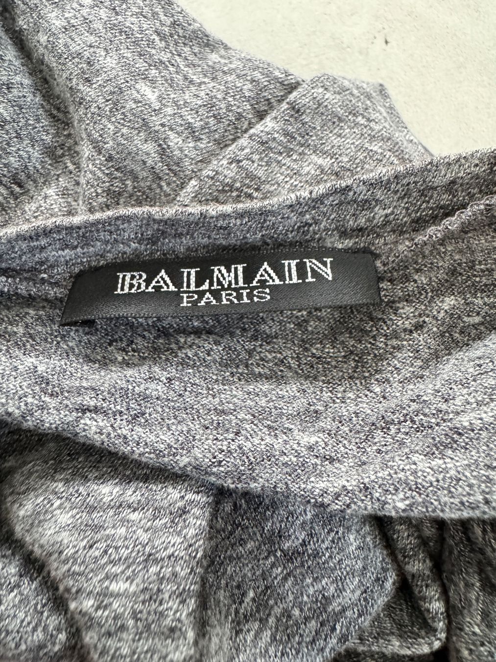 Balmain T-shirt: T-shirt vintage Balmain période Christophe Decarnin – Usato da giffers venduto da sev_c9x9 2