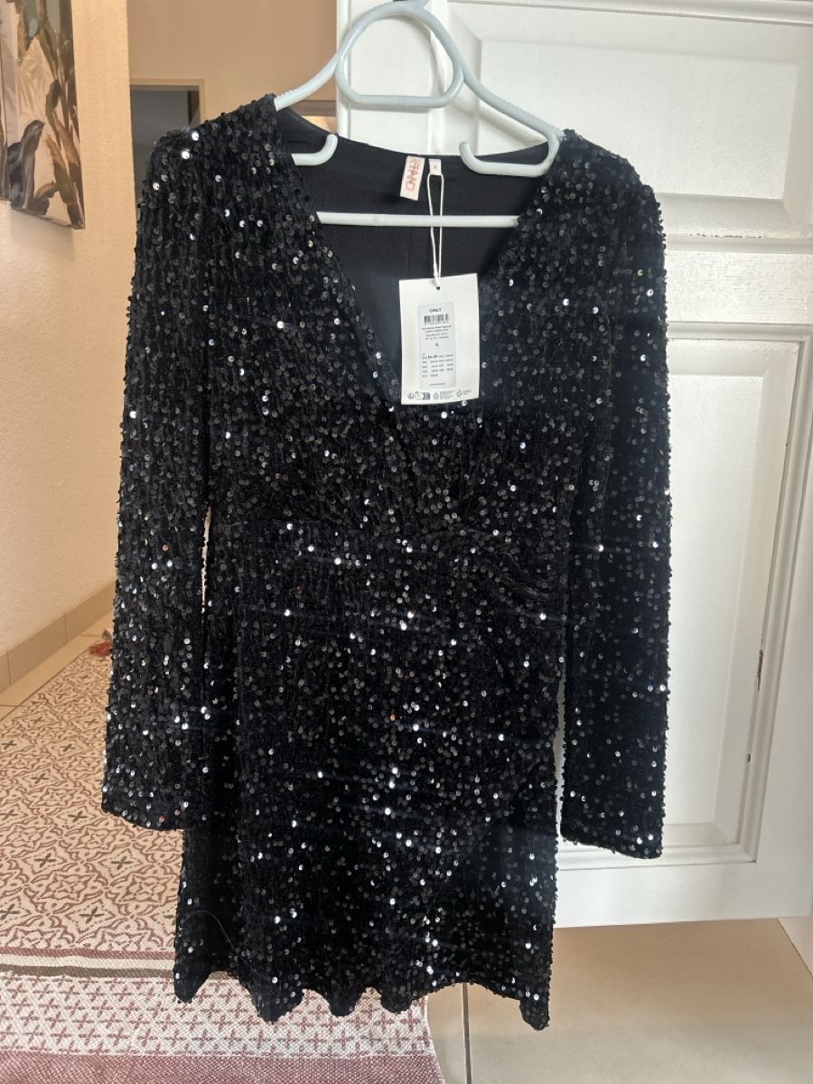 Only Vestiti: Only Sparkling Black Sequin Dress, Size S – Nuovo e nell'imballaggio originale da Marin-Epagnier venduto da Kty_1907