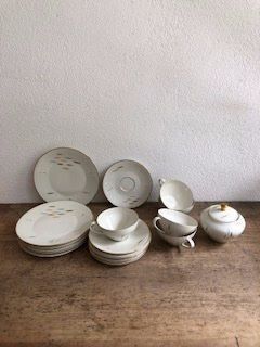 Set di piatti: Vintage Teeset – Usato da Zürich venduto da Baumgarten05