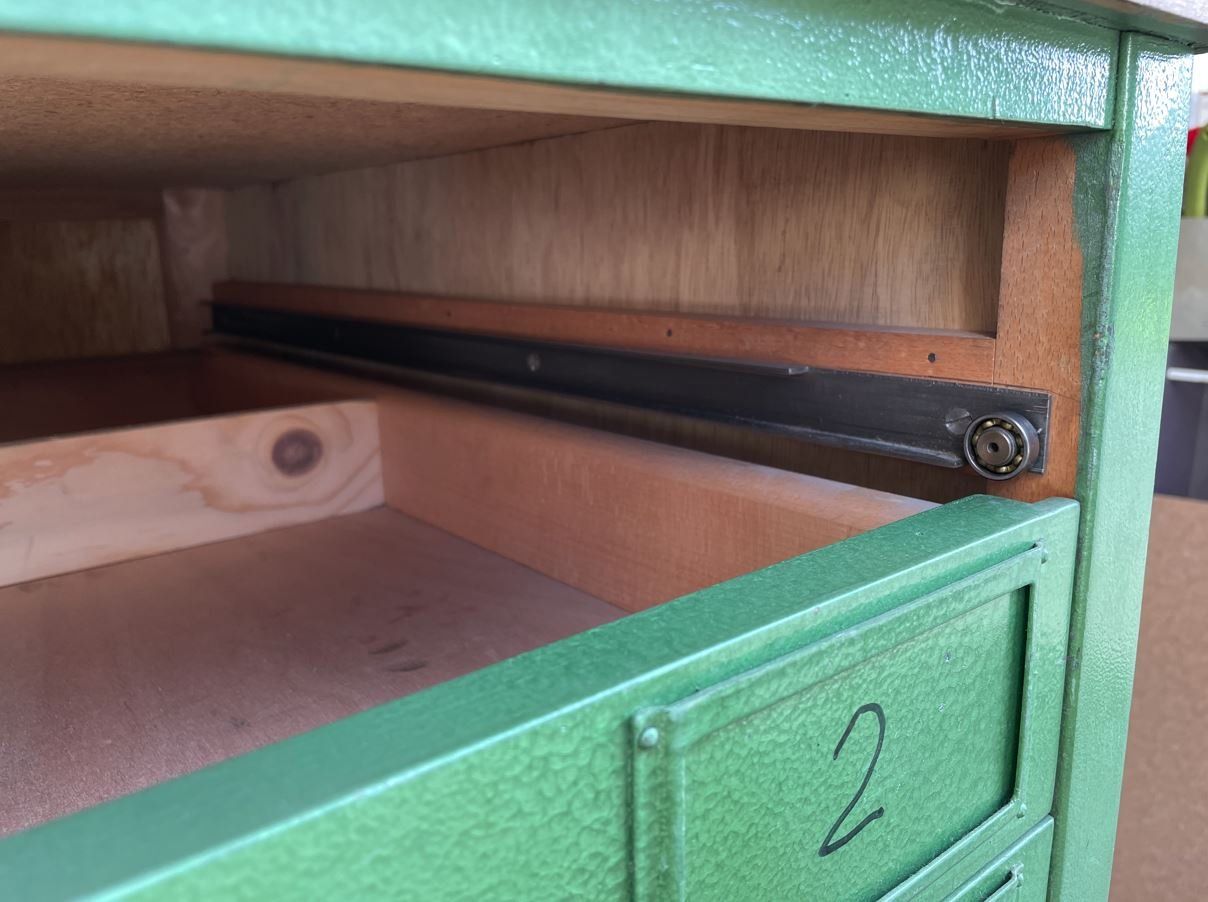 Armadi: Industrieschrank robust mit 9 Schubladen – Usato da Buchs ZH venduto da Gladiatore 5