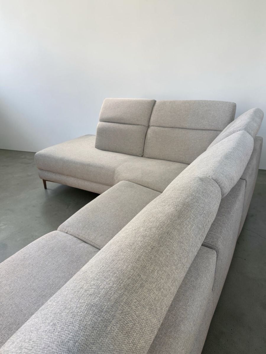 Sofas: Ecksofa aus hellgrauem Stoff mit elektrischer Relaxfunktion – Gebraucht aus Bachenbülach von Sofalab.swiss 8