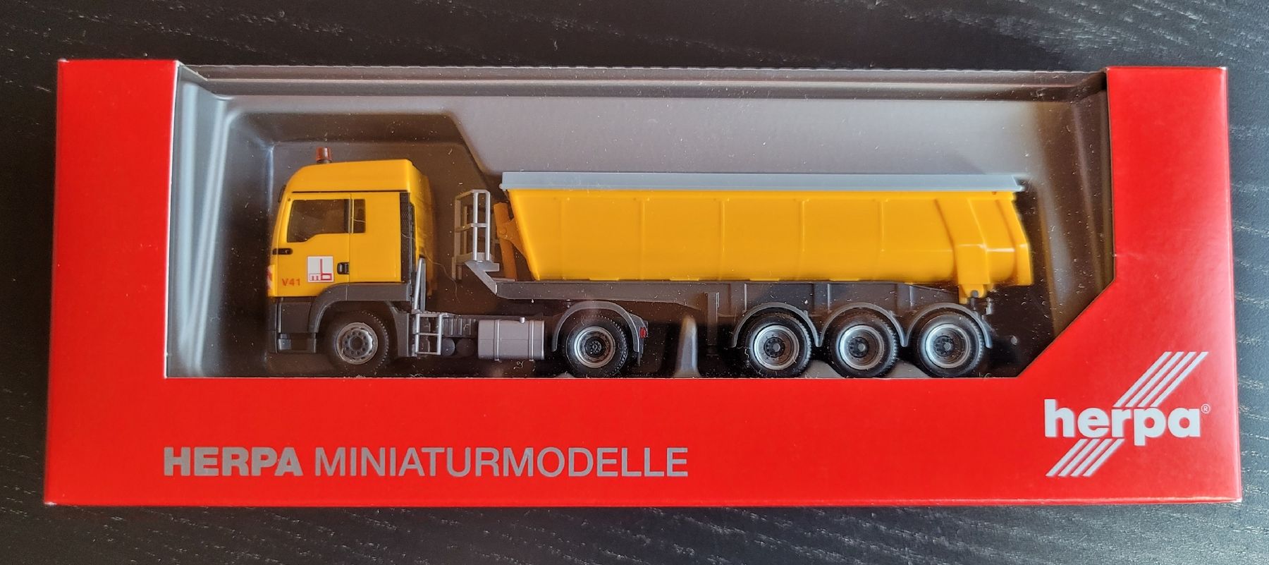 Herpa Kits de montage: Herpa LKW's 1:87 – D'occasion à Hettiswil par kuese85 1