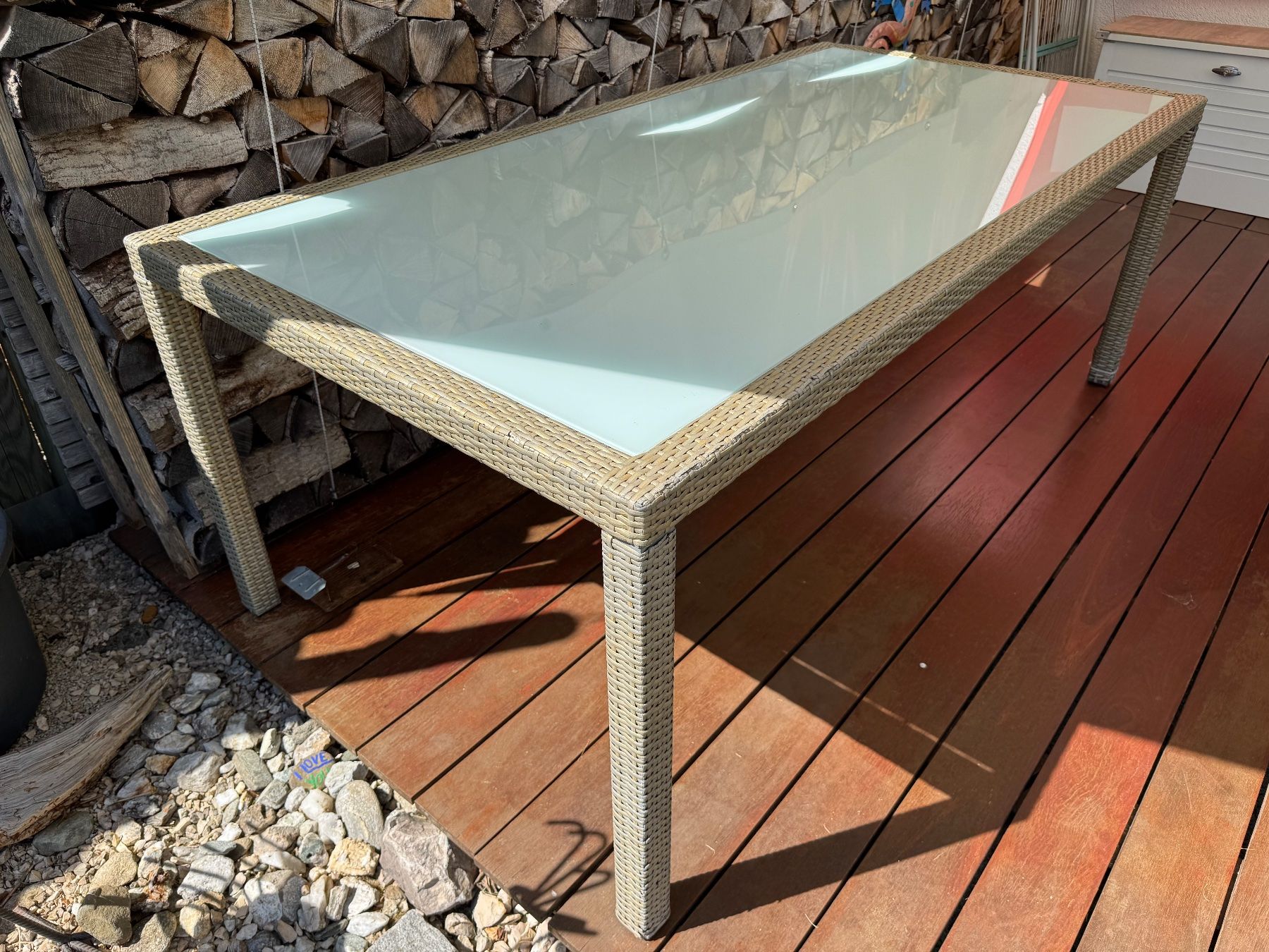 Tische: Gartentisch Rattan Optik mit Glasplatte – Gebraucht aus Adlikon b.Regensdf von Christoph1602
