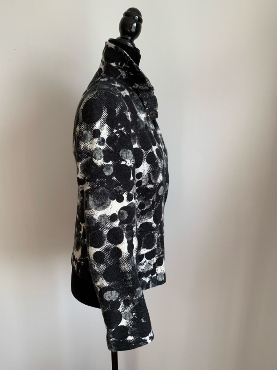 Akris Giacche: AKRIS: Lässiger schwarz/weiss gemusterter Blazer, 36 – Usato da Luzern venduto da paulablue 2