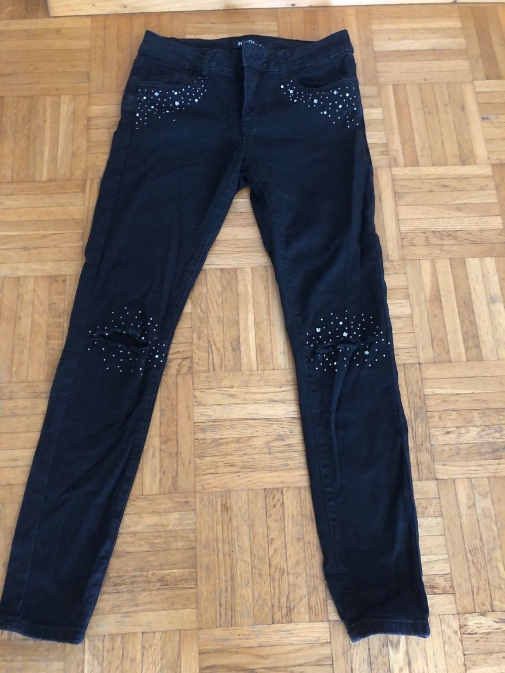 Jeans: Jeans schwarz mit steinchen Gr. M / 38 – Gebraucht aus Wettingen von Hasta80 1