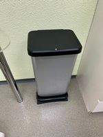 Abfalleimer mit Fussbedienung