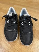 Reebok Classic Gr. 37.5 - Schwarz/Weiss