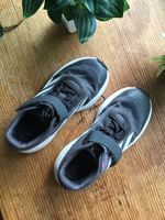 Schwarze Adidas Schuhe Grösse 29 30