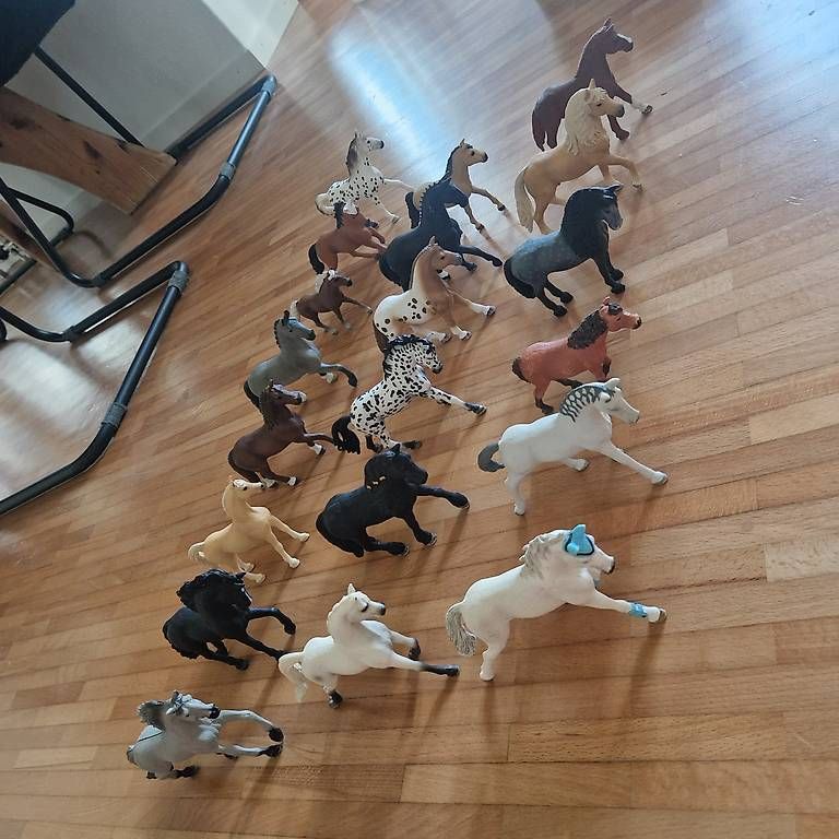 Giocattoli: Schleich Pferde – Usato da Rümlang venduto da kar_6nzq