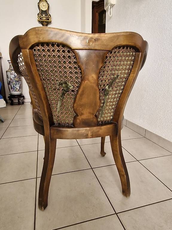Poltrone: Poltroncina antica – Usato da Giubiasco venduto da bar_r9hz 2