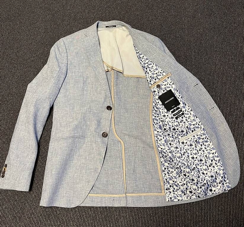 Jacken: Sakko hellblau Jack and Jones – Gebraucht aus Brügg, BE von Melvin_Crty 1