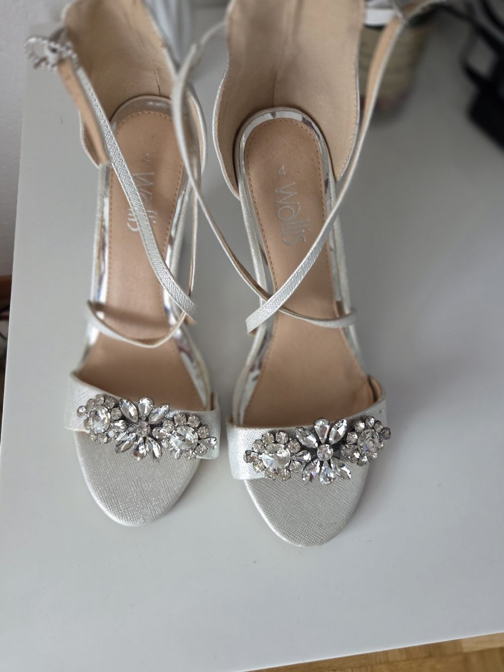 Damenschuhe: Walis Sandalen – Neu und originalverpackt aus Gossau SG von sar_7vt5 1