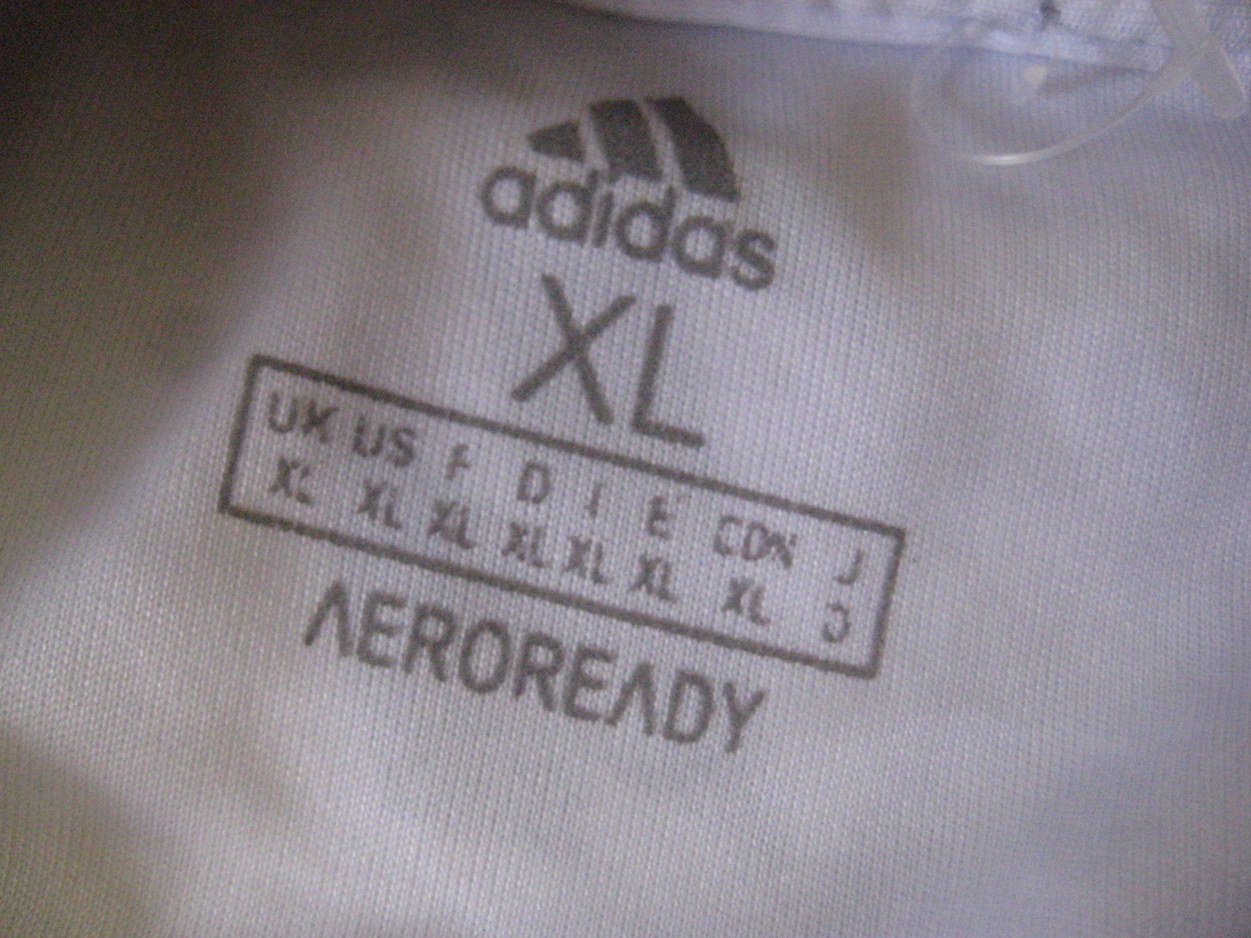Adidas T-shirts: HERREN T- THIRT – D'occasion à Uster par flocke1 3