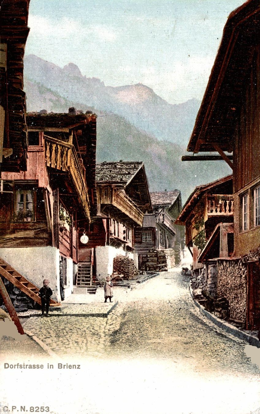 Cartoline postali: Dorfstrasse in Brienz – Usato da Bronschhofen venduto da Astore