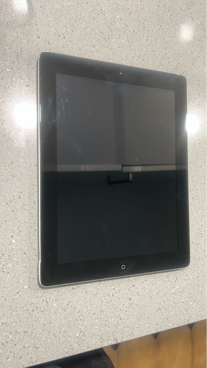 Apple Tablet PC: iPad Prima Generazione – Difettoso da Caslano venduto da iguidice01