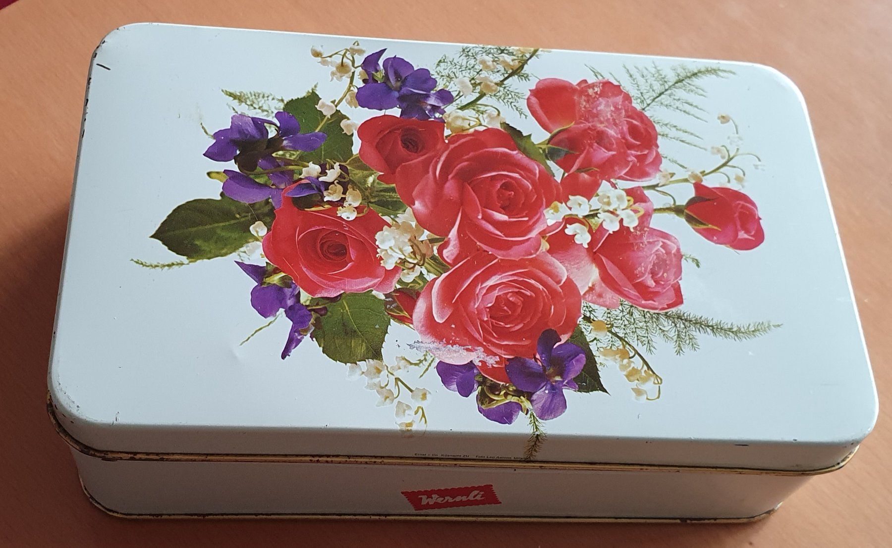 Barattoli: Wernli Blechdose mit Rosen-Motiv – Usato da Kreuzlingen venduto da Rschweiz1 2