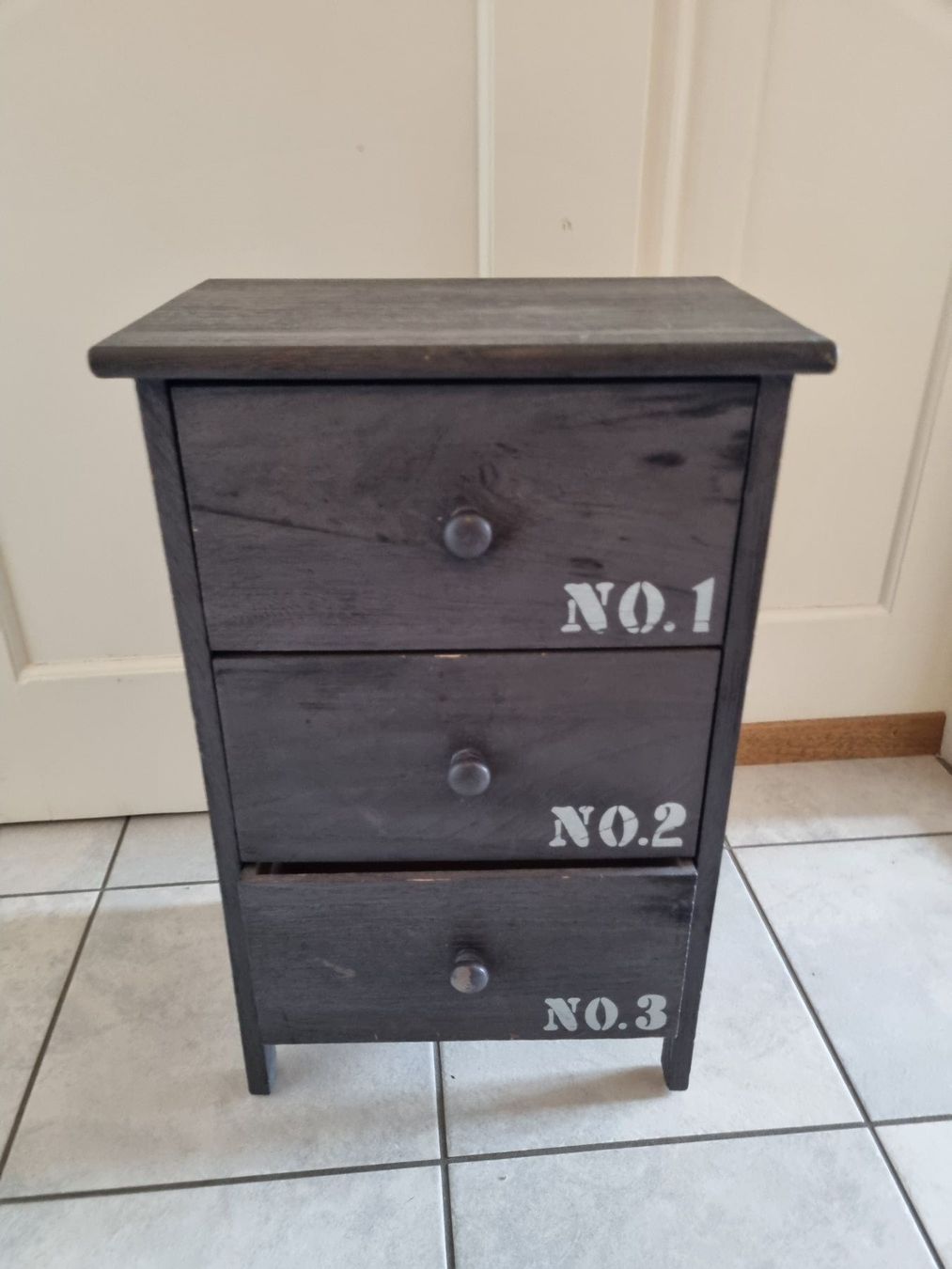 Nachttische: Table de chevet – Gebraucht aus Neuchâtel von rob_8t5c