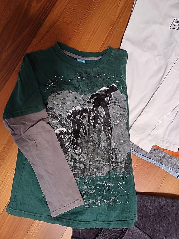 Lotti & Set di vestiti: 8tlg. Kleiderset, Gr. 140, Pullover/Shirts – Usato da Fehraltorf venduto da Sato01 2
