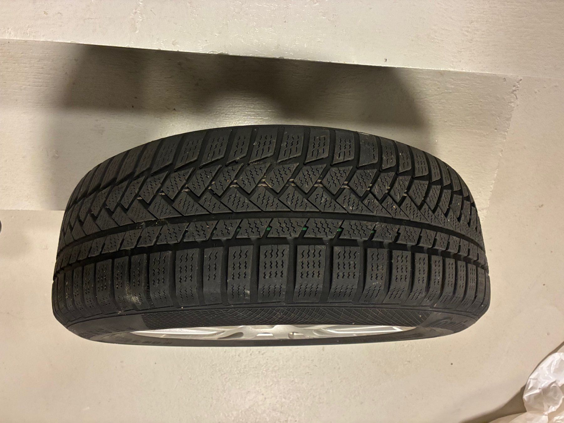 Continental Pneus & Roues: Winterkompletträder 4 Stück – D'occasion à Zürich par Sonntag99 2