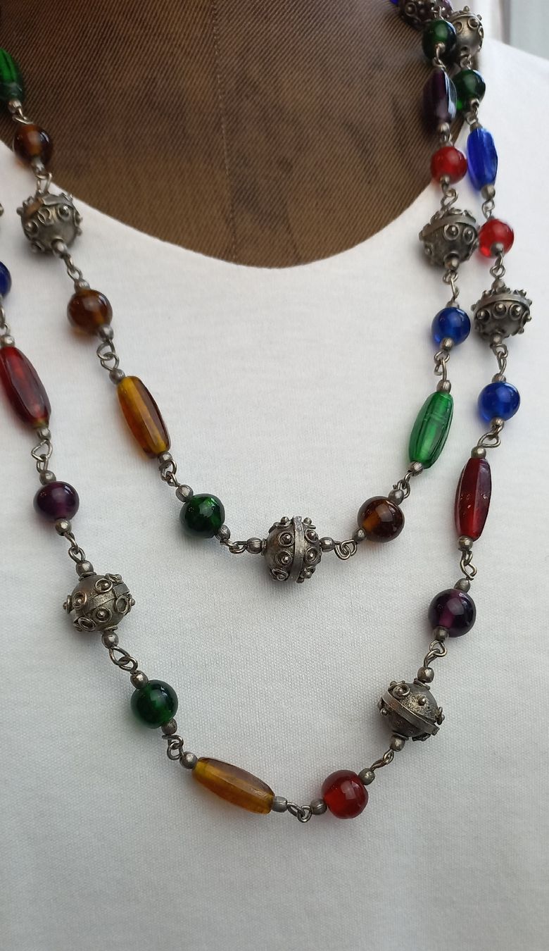Catenine: Vintage,Halskette mit Bunten Glasperlen. – Usato da Buchs AG venduto da Dzirul 6